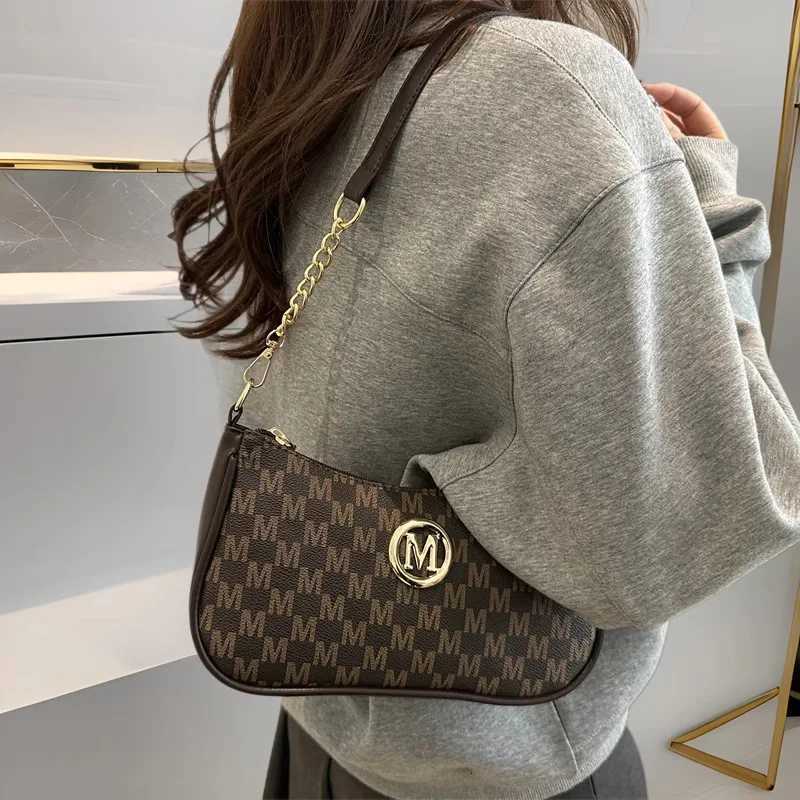 Vintage Style Handbag Crossbody Bag Adjustable Strap Women Messenger Shoulder Bag Sophisticated Accessory Tote Bag PurseT251205