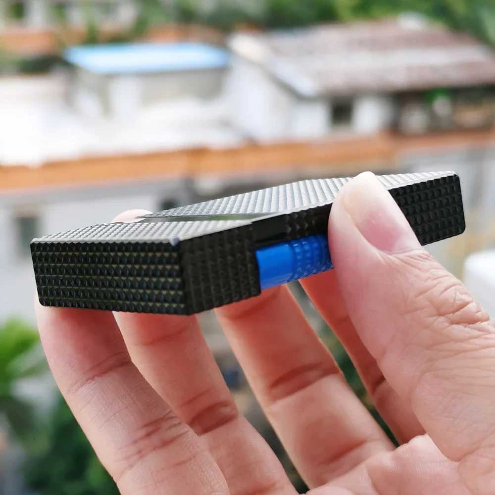 2025 Fashion Gas Lighters Heavy Brass Smoking Tobacco Cigarette Accessories Refill Butane Cling Sound Soft Flame Special Wheel H251206