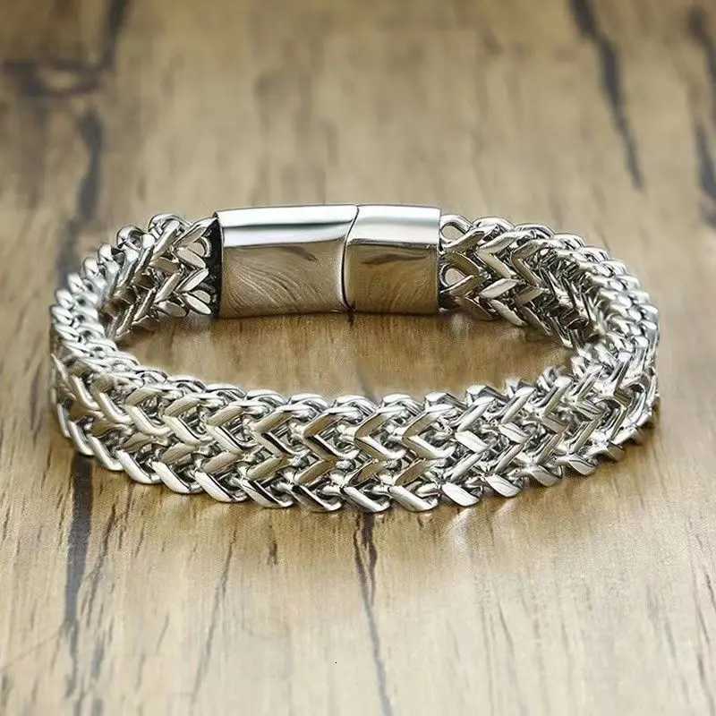 High-End Domineering Black and White Solid Color Mens Stainless Steel Braided Sports and Leisure Bracelet W251206