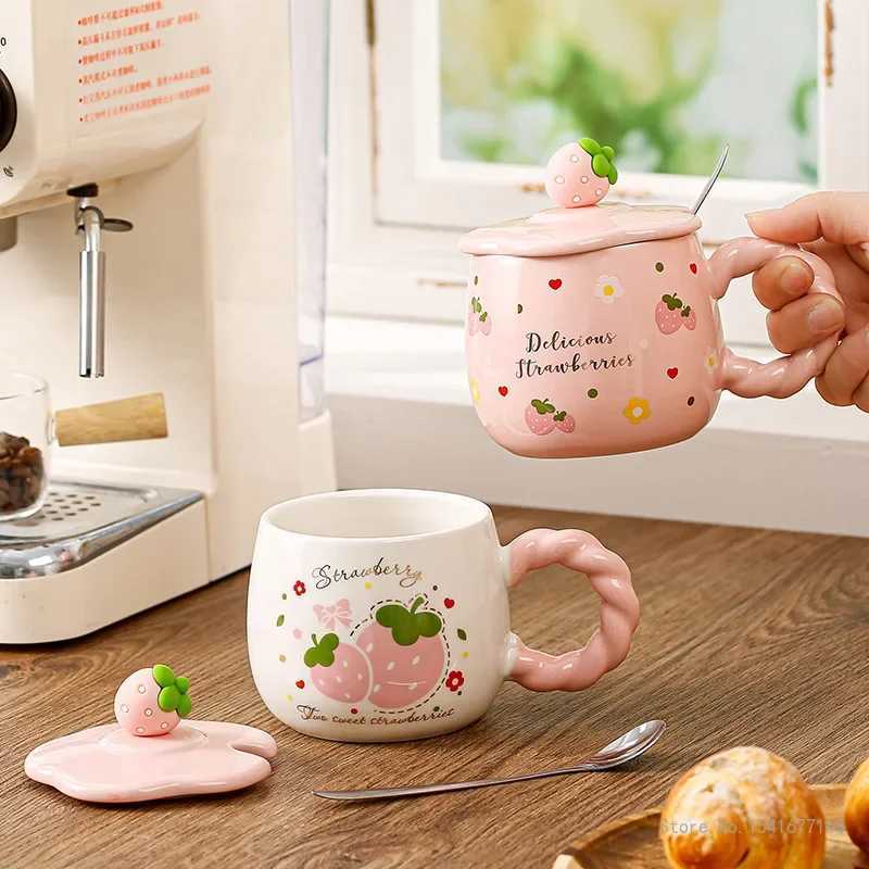 Creative Ceramic Cartoon Strawberry Pattern Milk Cup with Cover Chinese Style Home Office Supplies Handle Breakfast Mug 1Pc M251206 - view 5