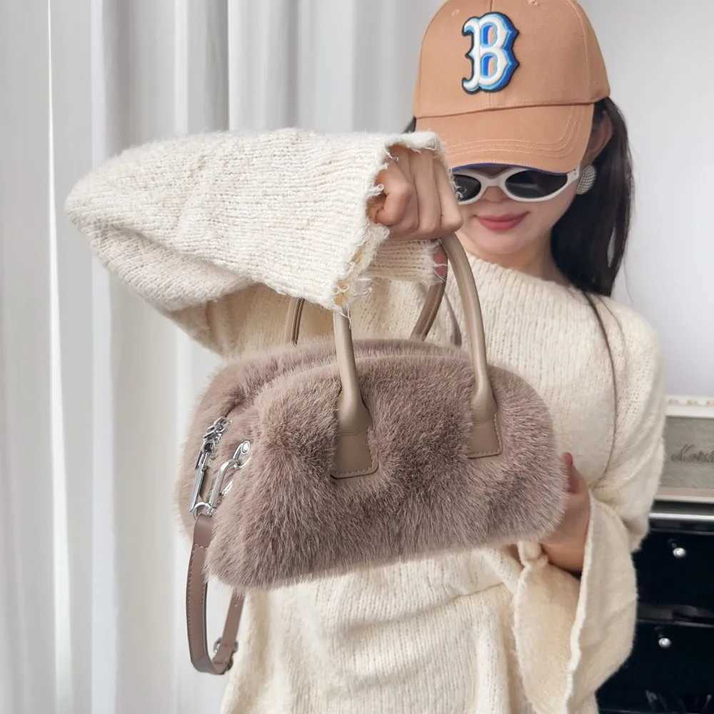 Winter Faux Fur Womens Box Small Tote Crossbody Bags Luxury Design Soft Plush Female Handle Shoulder Bag Furry Fluffy HandbagsT251205