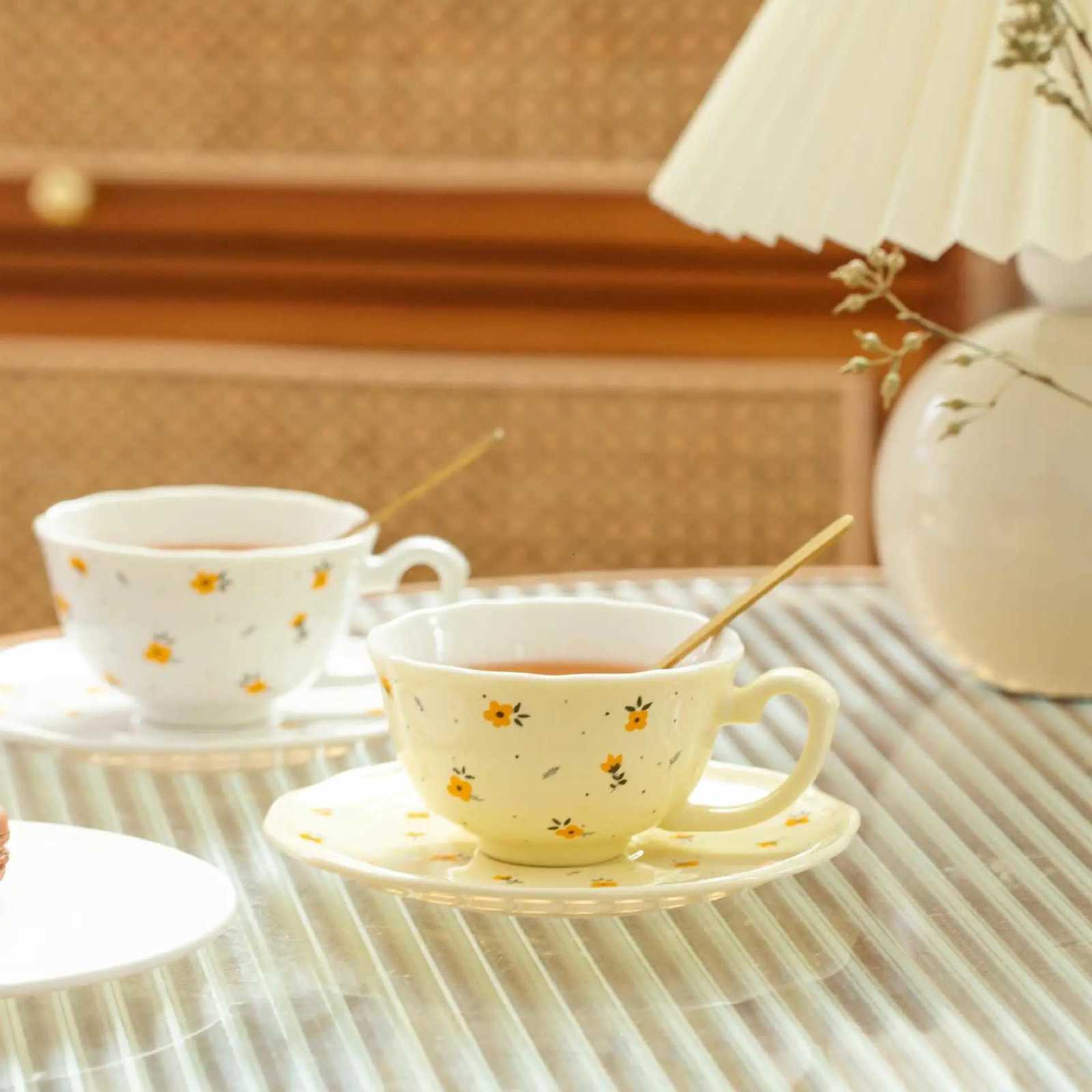 165ml European luxury coffee cups and saucers with spoons ceramic tea cups and pink cute mugsCups Saucers M251206 - view 5
