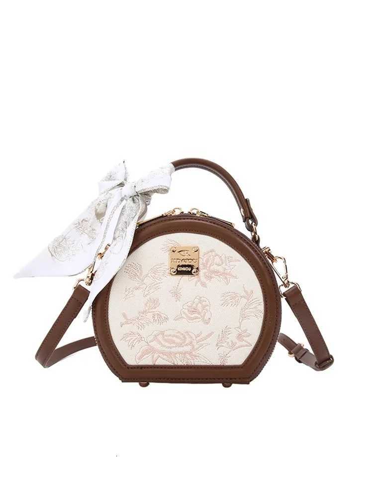 Retro and Luxury Circular Handbag with Contrast Color and Embroidery Printing Flower Womens Portable and Fashion Crossbody BagT251205