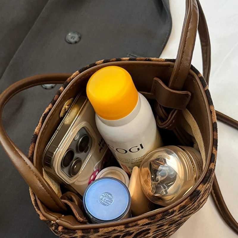 Design PU Suede Leopard Shoulder Bags for Women 2025 New Winter Crossbody Bag Females Luxury Handbags and Purses BucketT251206