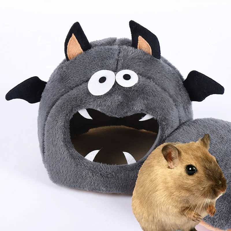 Halloween Hamster Den Premium Bat Shape Small Pet Kennel Universal Fluffy Cartoon House for Autumn M251206