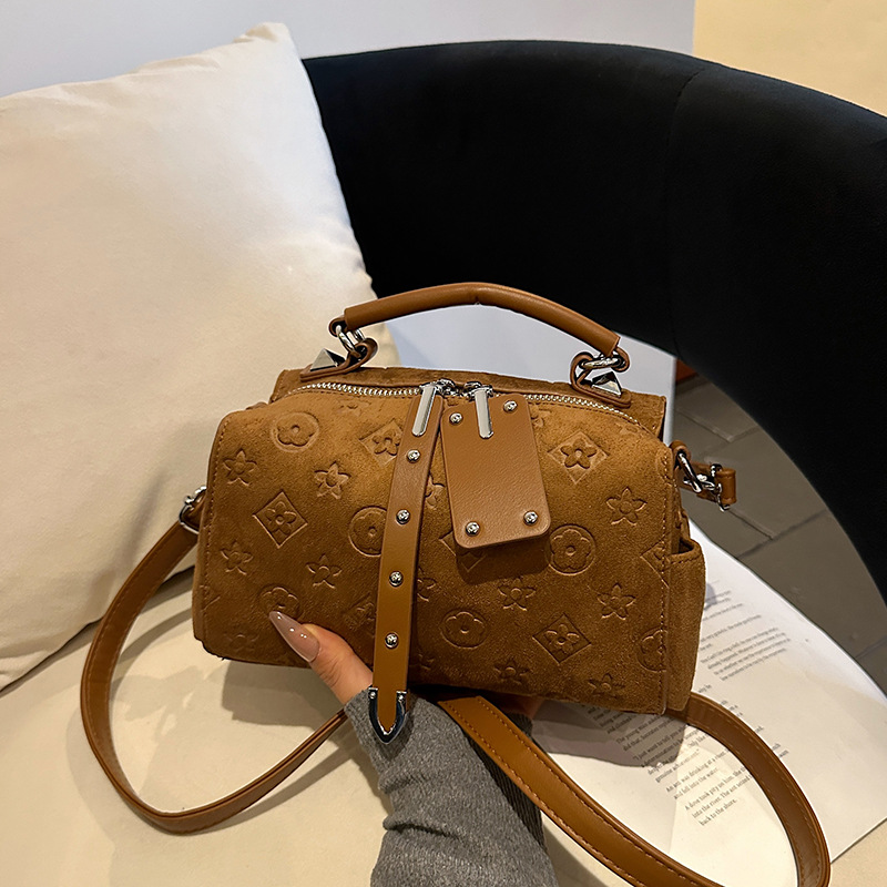 Bestselling designer's new high-end embossed frosted Boston bag fashion versatile for outings exquisite shoulder bag crossbody bag free shipping