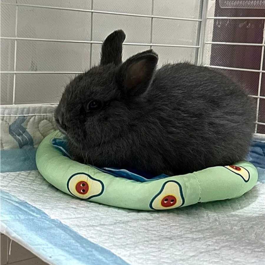 Hamster bed cooling pad - Summer ice silk small pet pad for hedgehogs chipmunks rabbits gerbils and guinea pigs - Breathable M251206