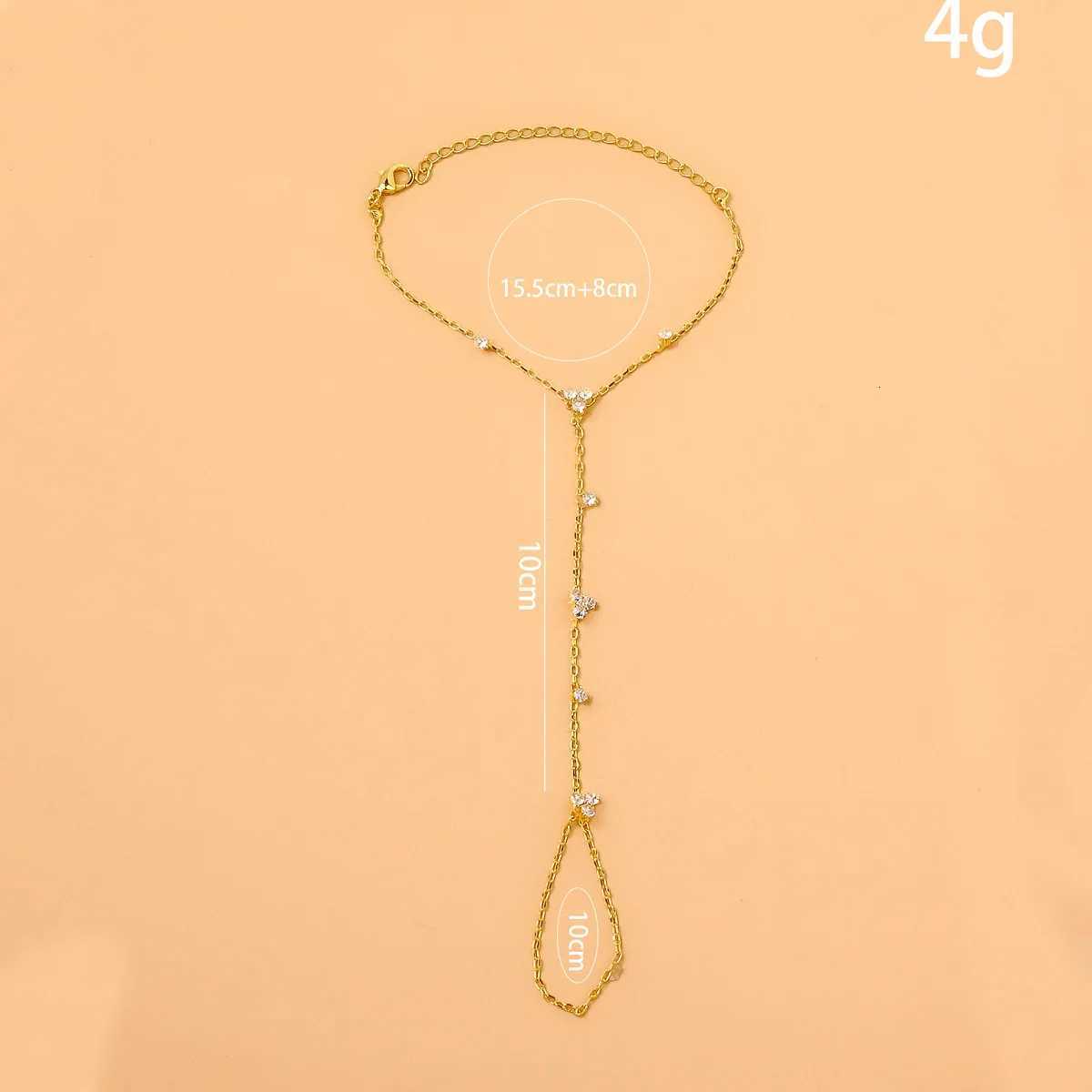 25 Summer New Rhinestone Flower Bracelet Geometric Crystal Metal Bracelet for Women Beach Party Jewelry Accessories W251206