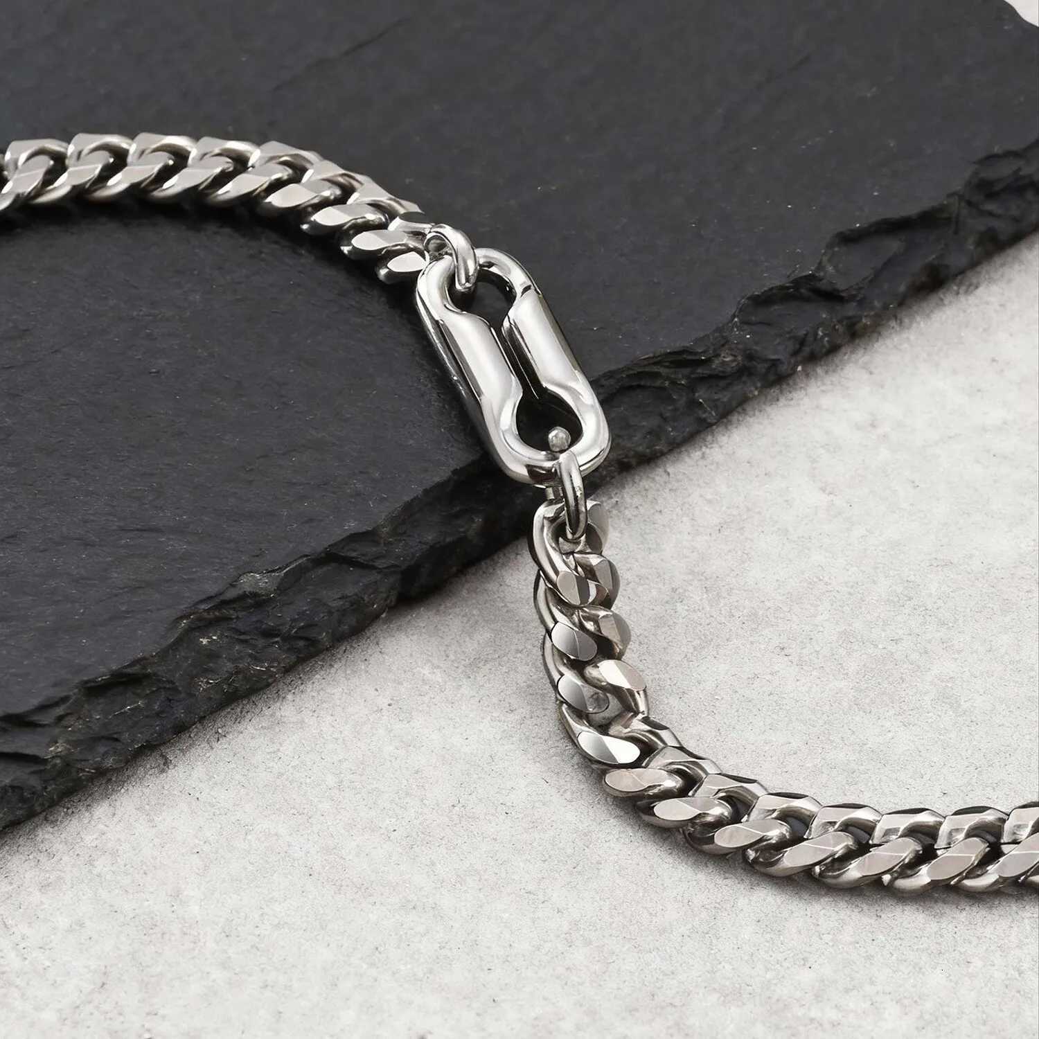 Stylish Charm Mens BraceletStainless Steel Cuban Chain WristbandKpop Hiphop Jewelry Gift W251206