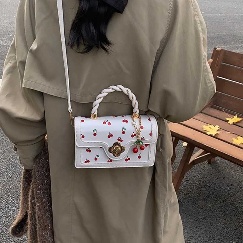 Trendy Small Square Crossbody Bag Womens Handbag Quality New Style Fashion Black Shoulder Flap BagT251205