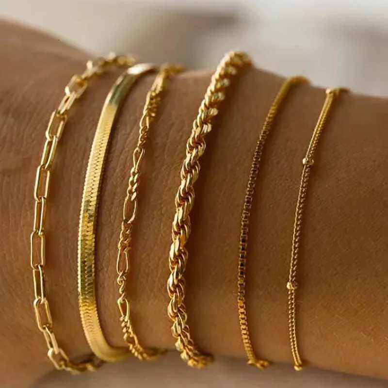EBbelle Blade Chain Figaro Chain Twists Chain Bracelet 18K Gold Plated 316L Stainless Steel Jewelry Womens Hand Bracelets W251206