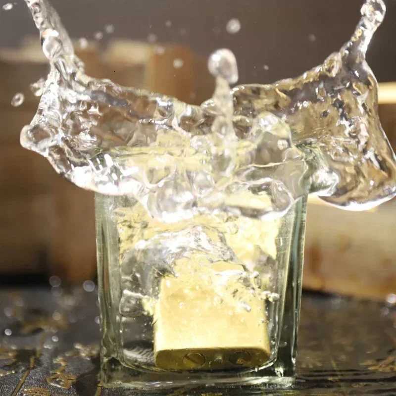 Metal Windproof Gasoline Lighter Retro Innovative Autatic Ejection Grinding Wheel Kerosene Lighter Cigarette Accessories H251206