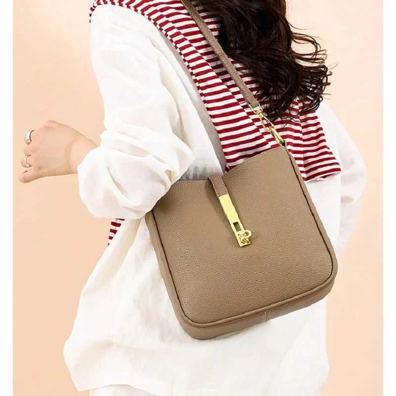 Light luxury genuine leather womens crossbody bag high quality handbag Fashion underarm bag French versatile Shoulder BagT251205