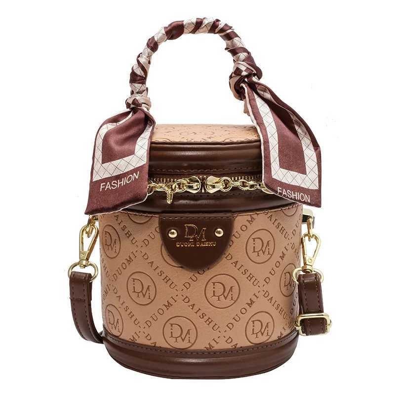 High-end Textured Small Bag for Women Summer New Niche Design Crossbody Bag Popular Womens HandbagBucket Bag PurseT251206