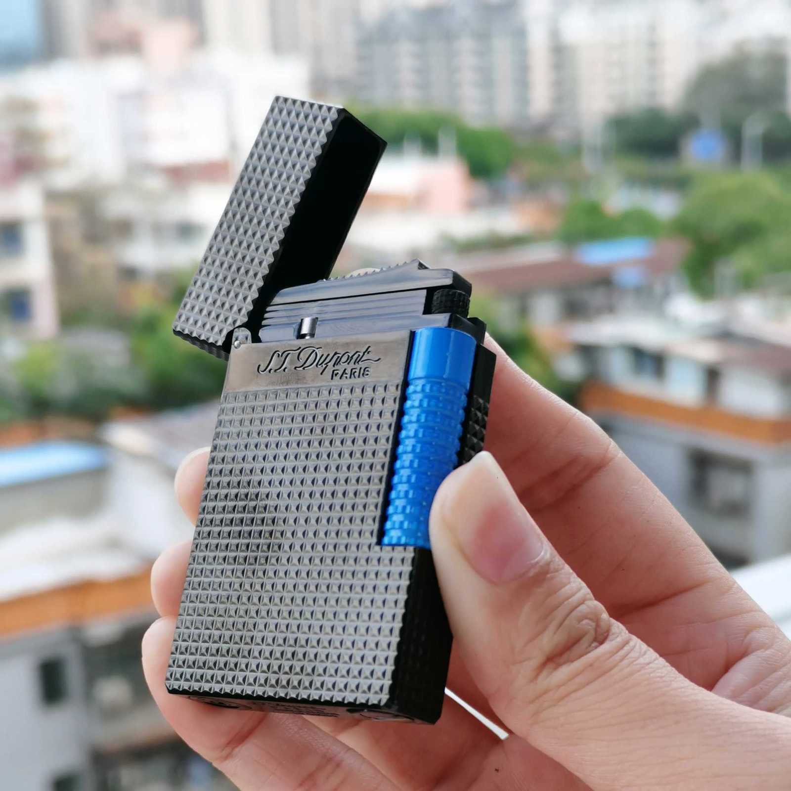 2025 Fashion Gas Lighters Heavy Brass Smoking Tobacco Cigarette Accessories Refill Butane Cling Sound Soft Flame Special Wheel H251206