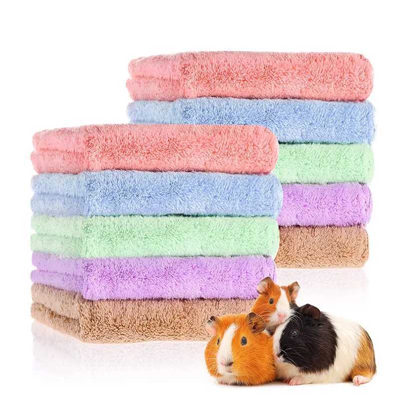 2Pcs Guinea Pigs Blankets Hamster Fleece Cage Liners Soft Towels Guinea Pig Accessories Small Pet Supplies Sleep Bedding Mats M251206