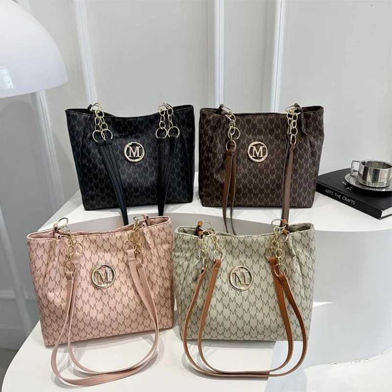 Brand Large Capacity Tote Bag Vintage Quality Leather Shoulder Bag Premium Versatile Casual Letter M Design Travel Shopper BagT251205