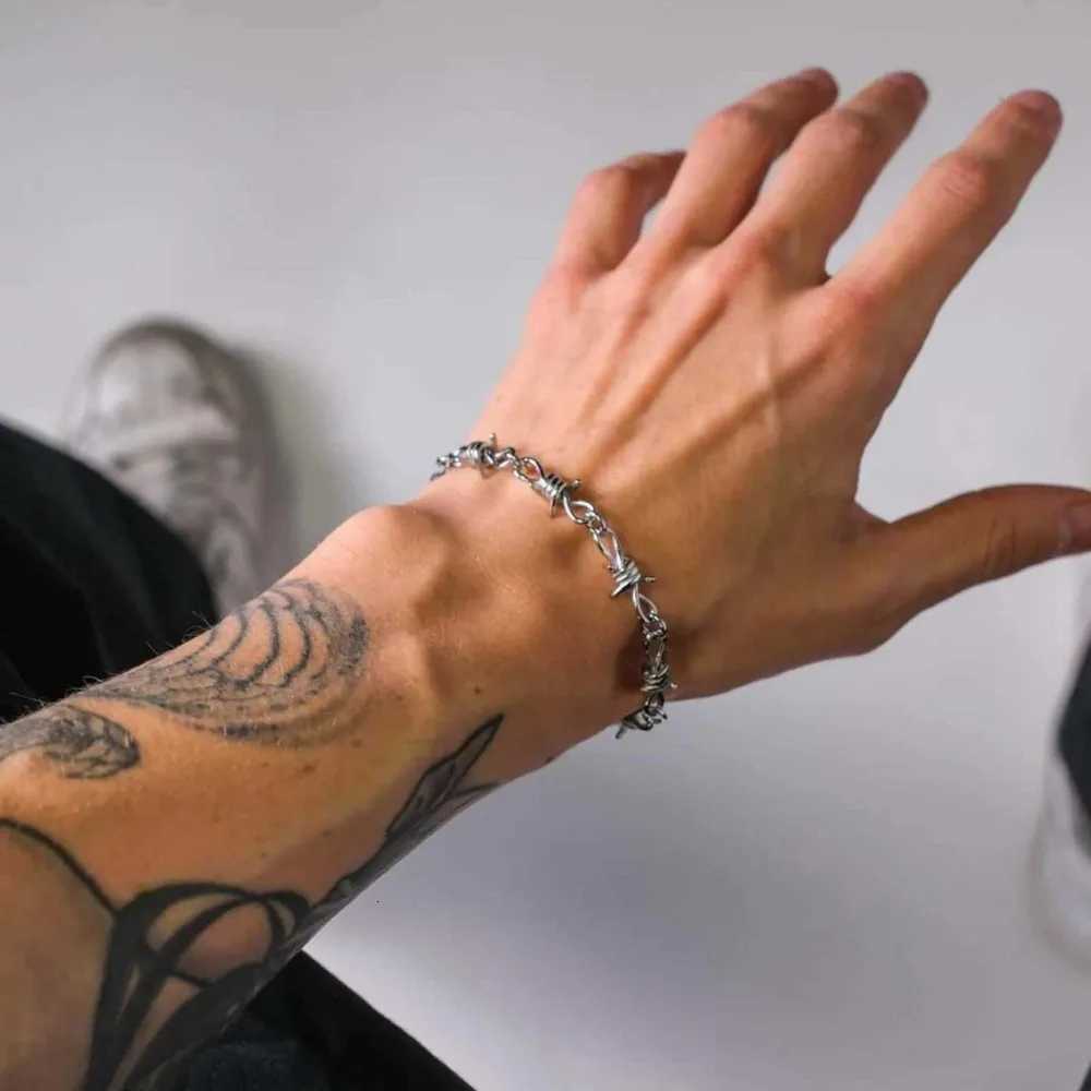 Hip-hop Gothic Punk Small Wire Brambles Iron Unisex Choker Bracelet Women Style Barbed Wire Little Thorns Bracelet Choker Gifts W251206