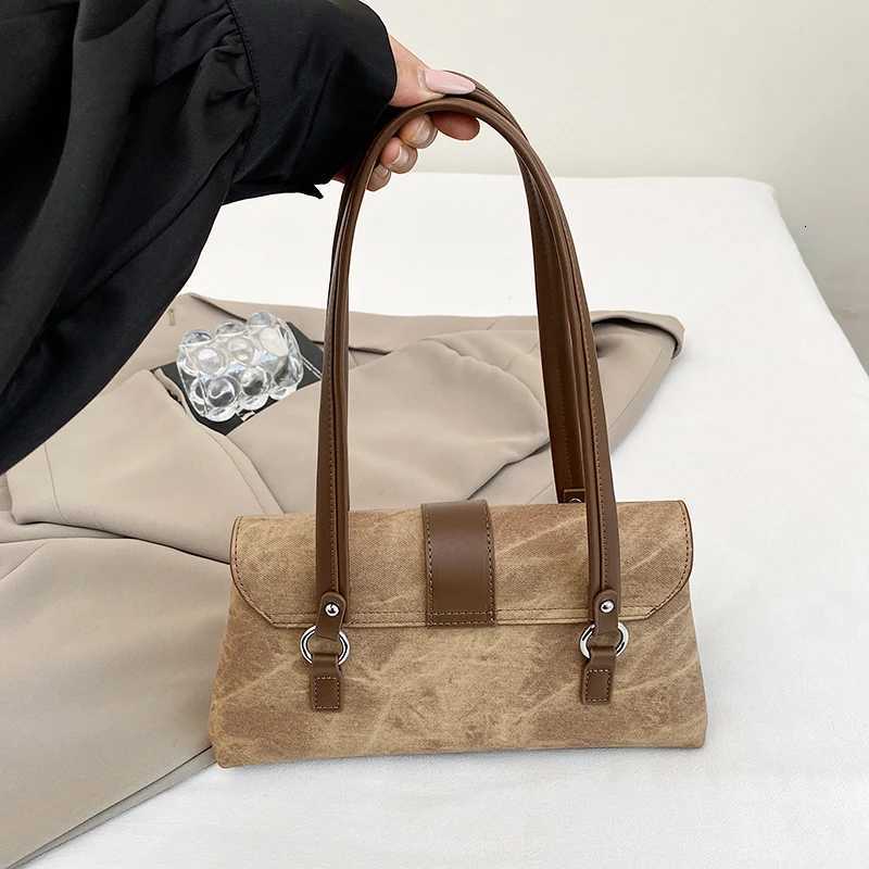 BWYP8198 Korean High-End Fashion Wasteland Style Motorcycle Bag 2025 New Rivet Design Trendy Cool Commuter Shoulder Underarm BagXJ251206