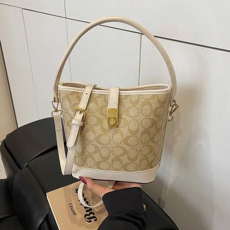 Luxury Womens Hand Bags Made Of Premium Leather Boasting Trendy Vintage Design And Paris LookT251205