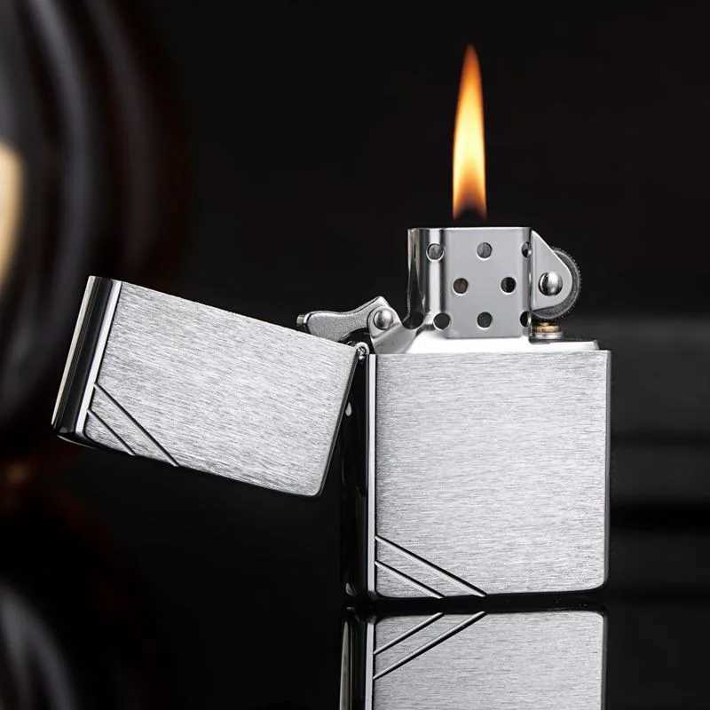 e Copper Windproof Metal Personali Creative Square Retro Vintage Parallel Line Kerosene Lighter H251206