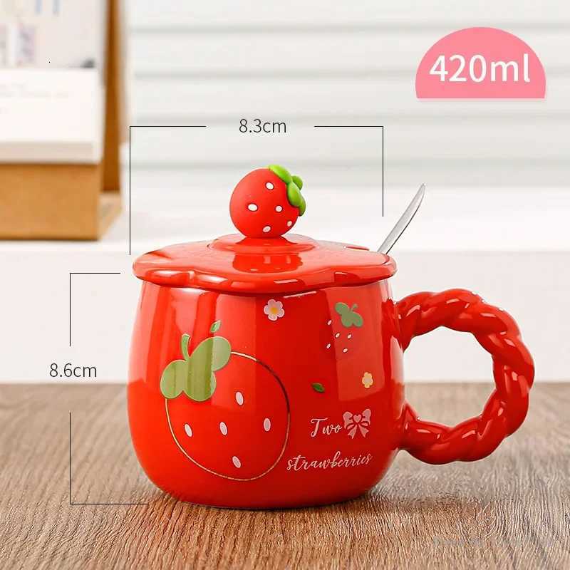 Creative Ceramic Cartoon Strawberry Pattern Milk Cup with Cover Chinese Style Home Office Supplies Handle Breakfast Mug 1Pc M251206