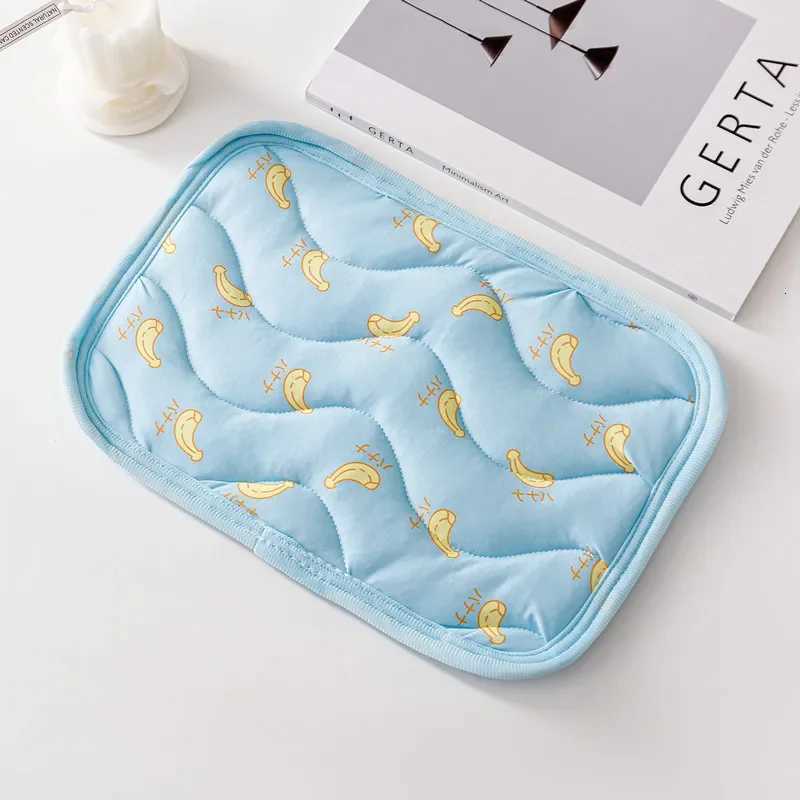 Small Pet Cooler Mat Summer Ice Silk Cool Feeling Pet Mat Hamster Kennel Mat Guinea Pig Chinchilla Rabbit Small Pet Cooling Mat M251206