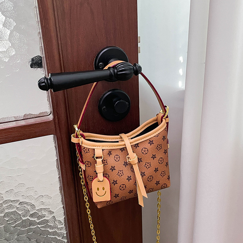 Fashionable and Versatile Women Mini Bag New Design with Premium Print Handheld Retro Chic Shoulder Bag Crossbody Bag