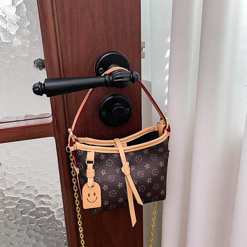 Fashionable and Versatile Women Mini Bag New Design with Premium Print Handheld Retro Chic Shoulder Bag Crossbody Bag Free Shipping