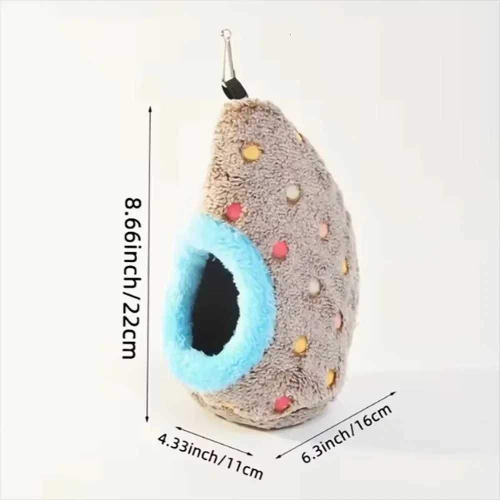 Winter Egg-Shaped Bird Nest Thickened Hanging Parrot Nest Cockatiels and Lovebirds Warmth Cotton Nest Suitable for Small Pets M251206