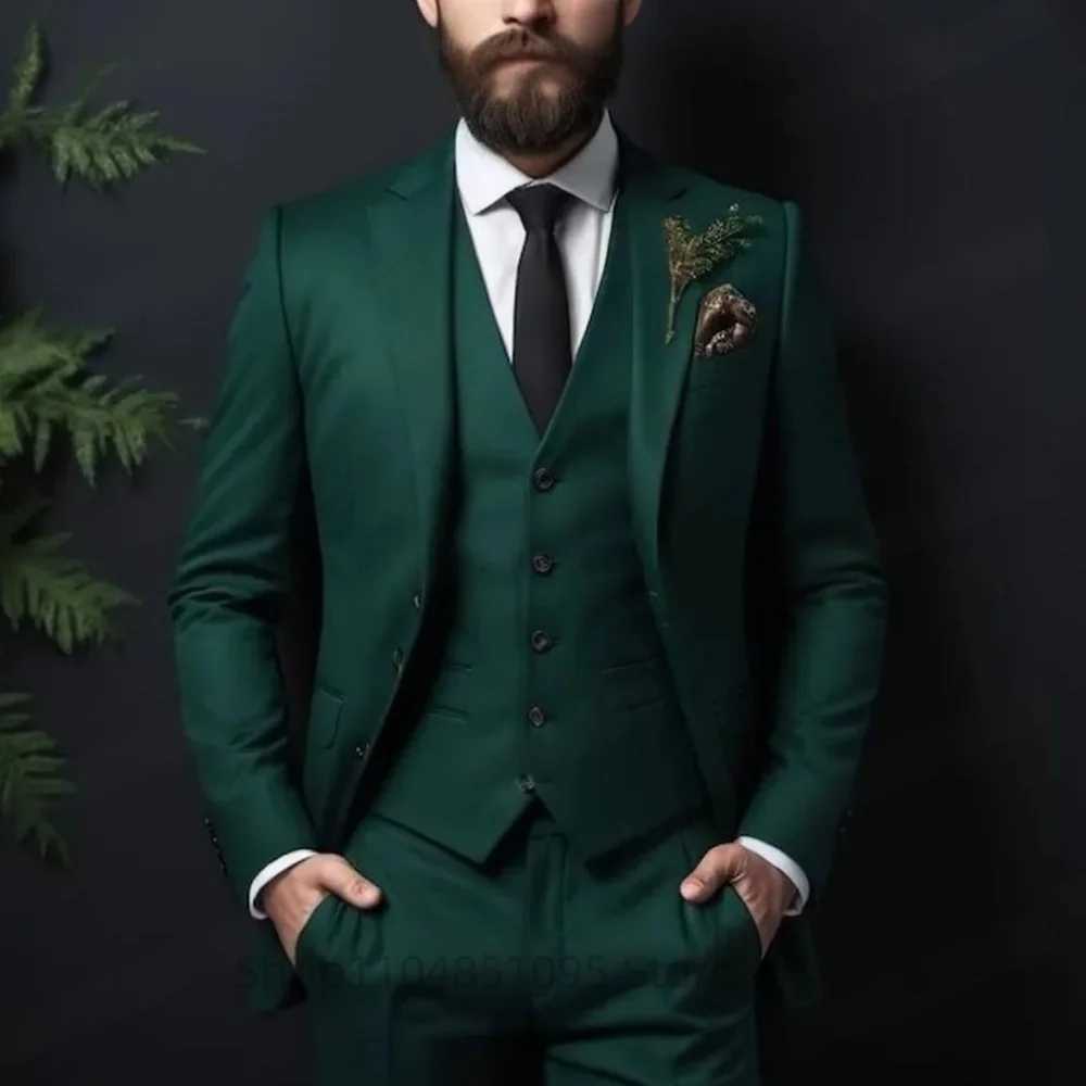Classic Slim Fit Wedding Tuxedos 3 Piece Set for Groomsmen And Male Bridegroom Formal Business Suit with Jacket Vest Pants M260313
