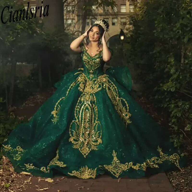 Emerald Green Off The Shoulder Quinceanera Dresses Ball Gown Gold Appliques Lace Ruffles Sweet A os Mexican Customized