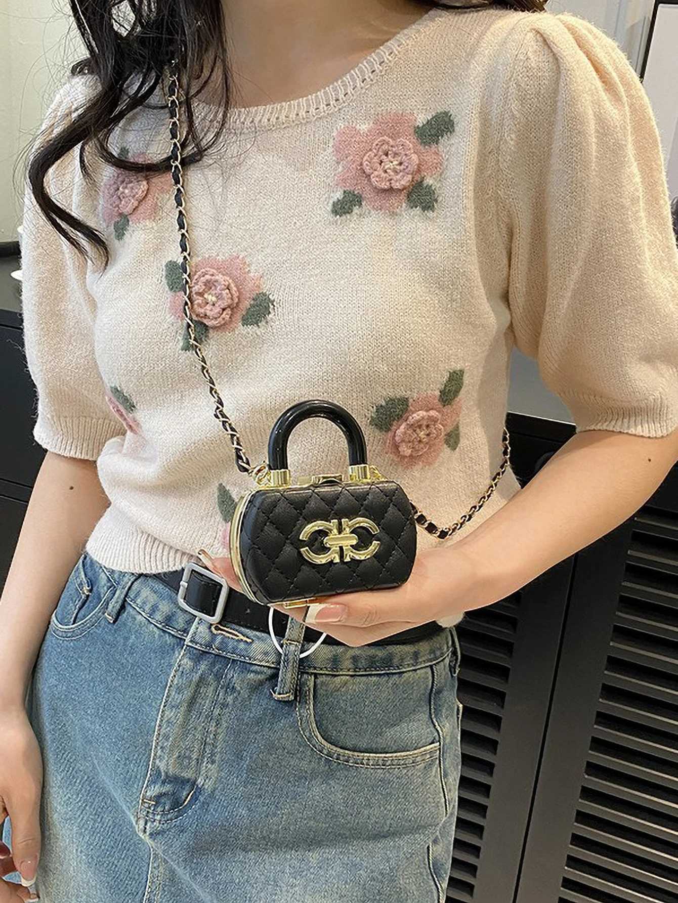 New Womens Fashionable Shoulder Bag Mini Solid Color PU Mouth Red Envelope Chain Diagonal Cross BagT251206