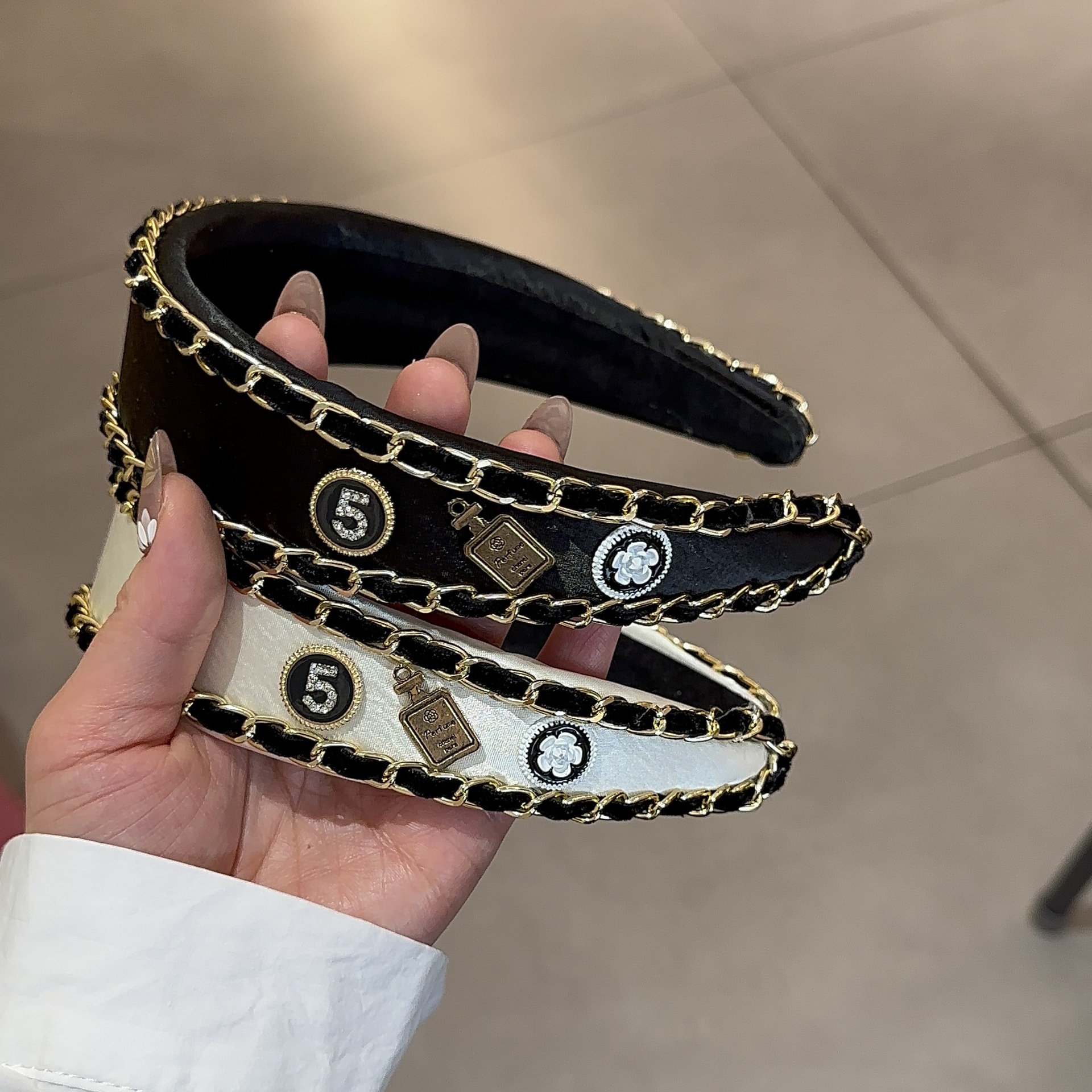 Free delivery designe hairpin Fashionable casual hair accessories paired with pressed hair headpieces