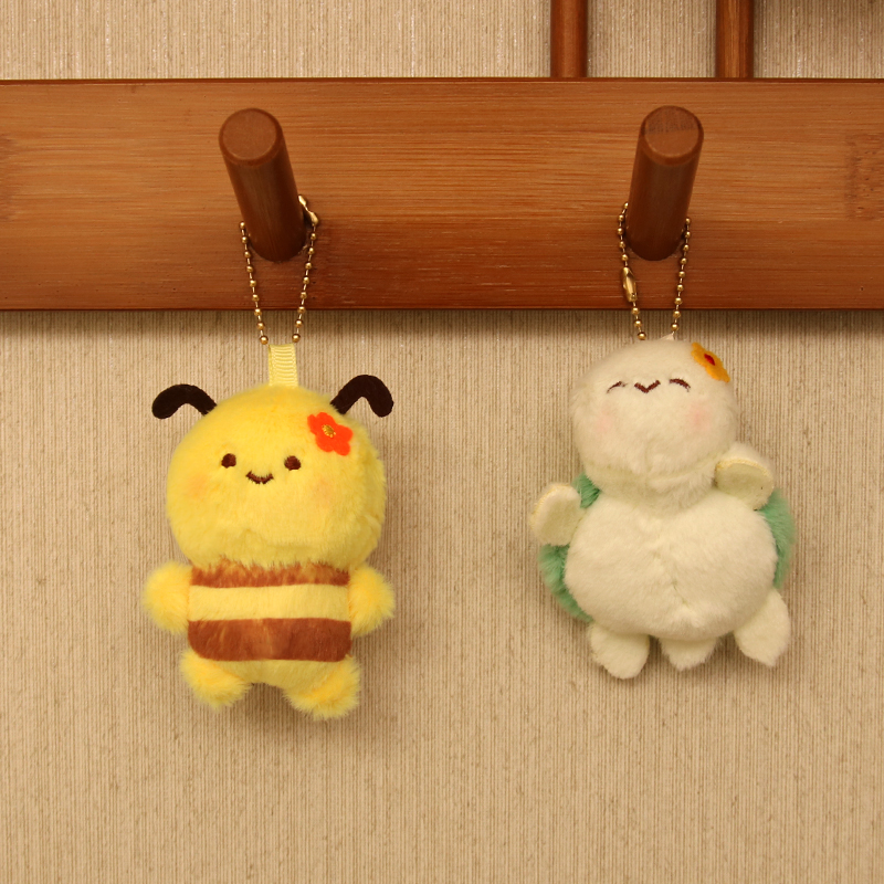 Magnetic Bee Turtle Pendant Plush Toy Turtle Honey Doll Bag Pendant Doll Keychain