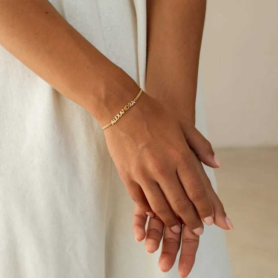 Customized Name Bracelets for Women Stainless Steel Gold Chain Personalized Font Pendant Adjustable Bracelets Charm Jewelry Gift W251206
