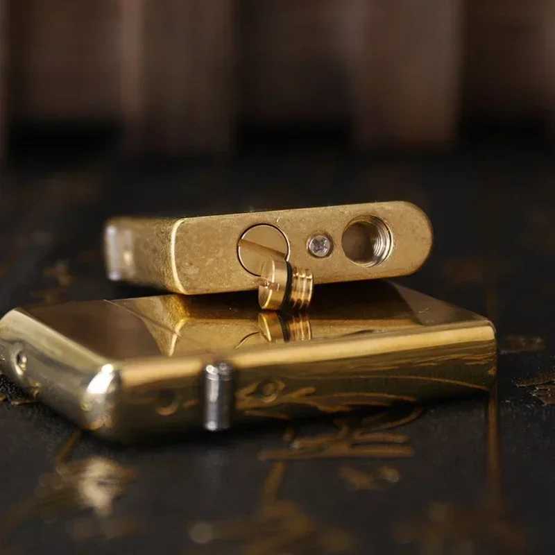 Metal Windproof Gasoline Lighter Retro Innovative Autatic Ejection Grinding Wheel Kerosene Lighter Cigarette Accessories H251206