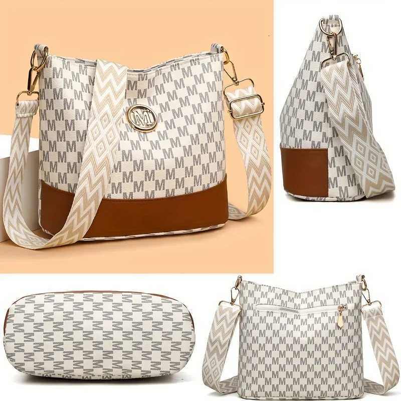 Stylish Letter Printed Crossbody Bag Perfect Womens Synthetic Leather Shoulder Bag with Zipper Closure for Casual OutingsT251205