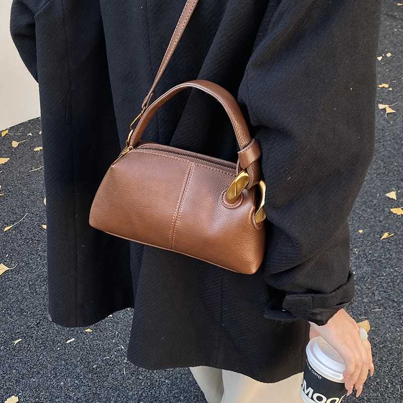 Vintage Fashion All-match Small Square Pillow Single Shoulder Crossbody Simple Womens Bag New Daily Commuter HandbagT251205