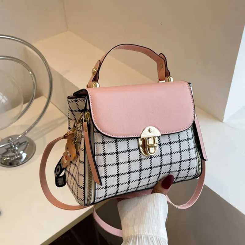 Womens Plaid Patterned PU Leather Crossbody Bag - Stylish Buckle Decor Flap PurseT251205