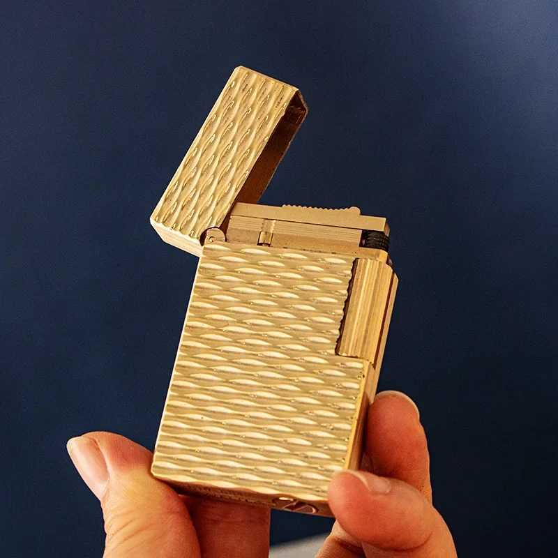 High-end Brass Kerosene Lighter Crisp Sound When Opening The Lid Fashionable and Stylish for Men Side-slip Grinding Wheel H251206
