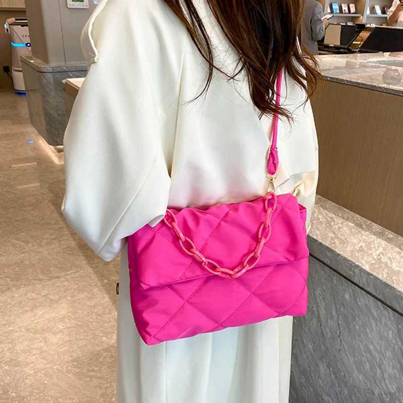 Fashion Chain Crossbody Bags Women Winter Cotton Padded Quilted Shoulder Bags Casual Large Capacity Simple Female HandbagsT251206