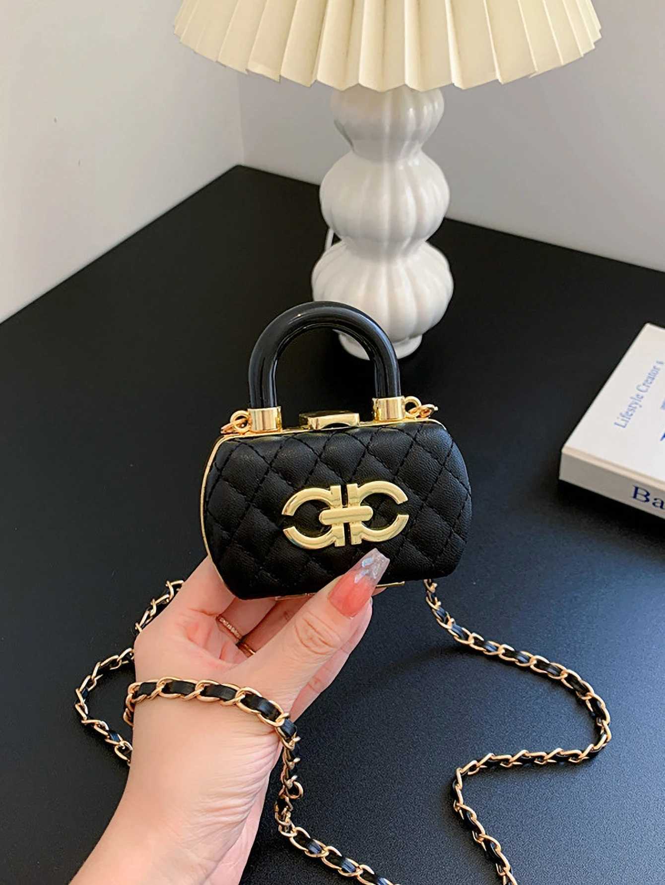 New Womens Fashionable Shoulder Bag Mini Solid Color PU Mouth Red Envelope Chain Diagonal Cross BagT251206