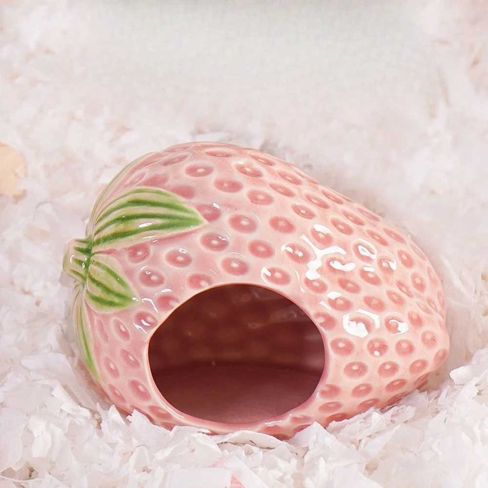 Cute Ceramic Strawberry House Pet Items Hamster Cage Small Pet Bowl for Rabbit Ferret Rat Chinchilla Hedgehog Pet Products M251206