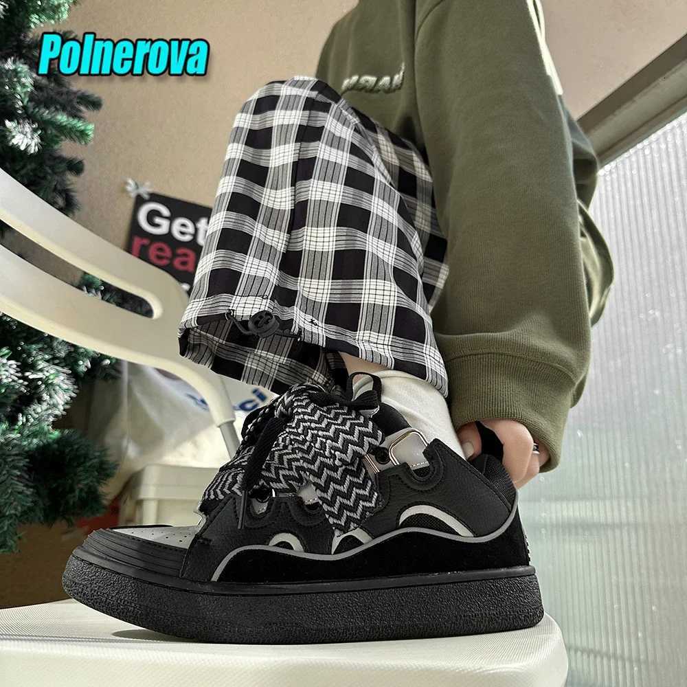 Black White Mixed Couple Casual Sneakers Novelly Reflective Thick Sole Lace-Up Walking Shoes Breathable Wen Men Shoes Y251206