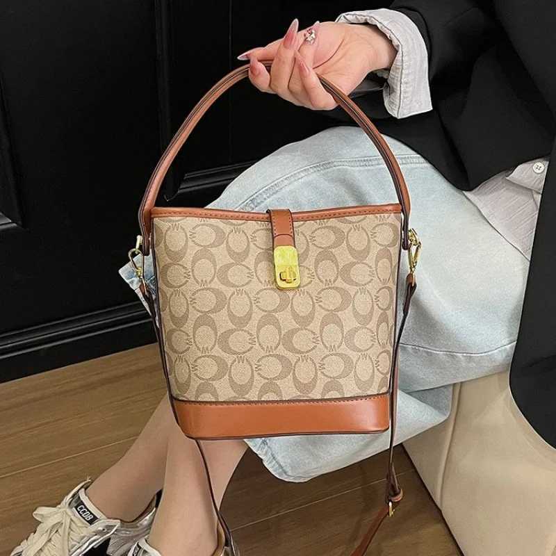 Luxury Womens Hand Bags Made Of Premium Leather Boasting Trendy Vintage Design And Paris LookT251205