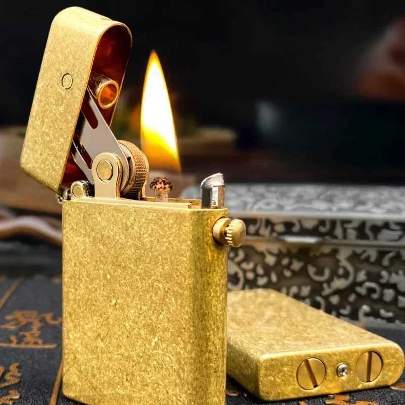 Metal Windproof Gasoline Lighter Retro Innovative Autatic Ejection Grinding Wheel Kerosene Lighter Cigarette Accessories H251206
