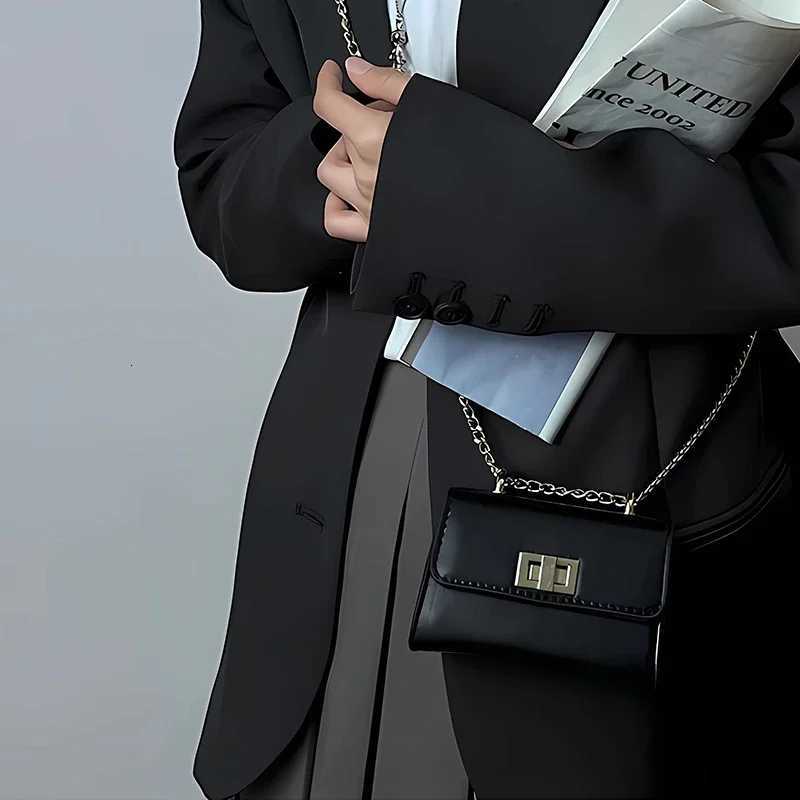 Popular Bags This Year Mini Chain Bag Luxury Designer Womens Small Crossbody Bags High-end Texture Niche Lady Flap Bag BolsasT251206