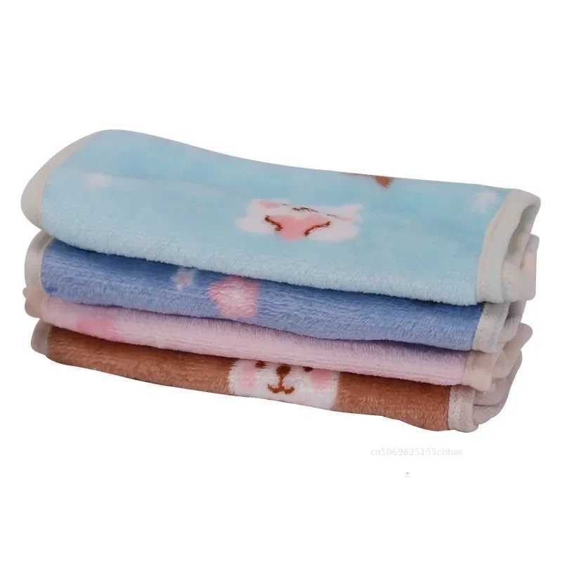 Warm Hamster Guinea Pig Blanket Small Pet Item Soft Bed Sleep Mat Flannel Fleece Pad for Rabbit Hedgehogs Small Pet Accessories M251206