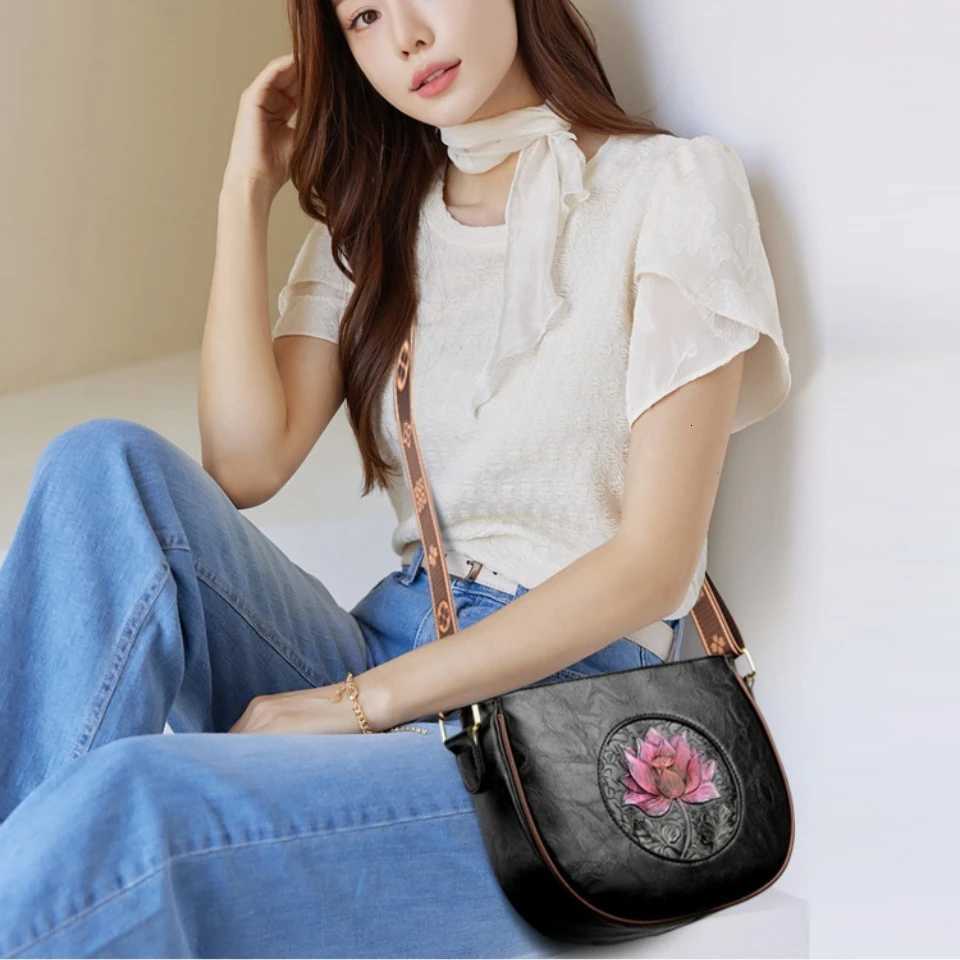 Flower Luxury Handbag Women Bags Designer Leather Shoulder Messenger Crossbody Bags for Women Mother Sac A Main with Wide StrapT251205